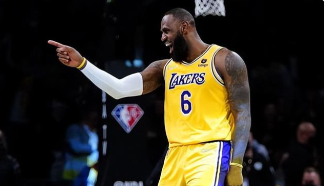 38岁的詹姆斯和乔丹，谁更加出色？