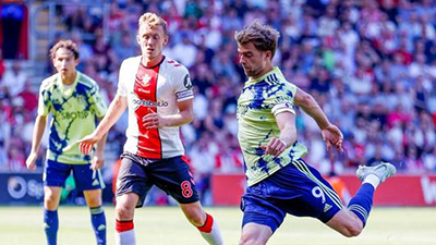 英超第2轮：南安普顿2-2战平利兹联 罗德里戈双响，阿里博、沃克·彼得斯破门