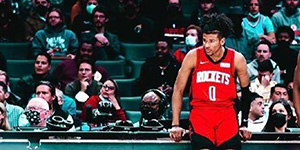 杰伦格林球衣号码多少