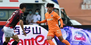 中甲第十六轮：青岛海牛2:1苏州东吴 越位判球存在争议