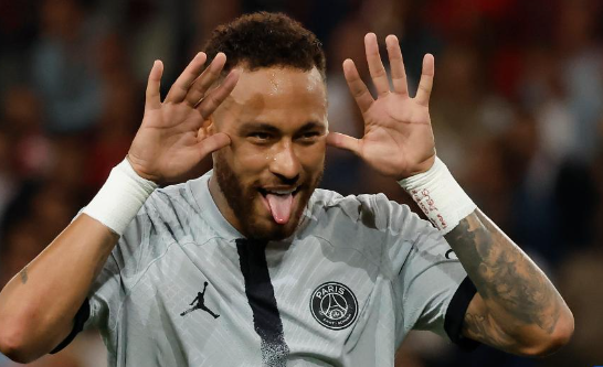 法甲第3轮：里尔1-7巴黎圣日耳曼 姆巴佩戴帽内马尔双响梅西传射