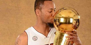 拉沙德刘易斯有总冠军吗