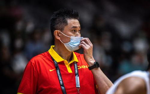 中国男篮今晚比赛直播几点开始