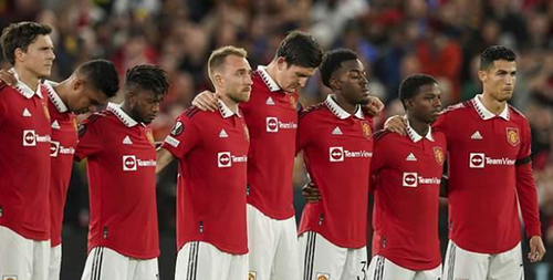 英国女王逝世 英超官方及各球队发布动态表示悼念