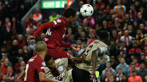 欧冠小组赛打几场