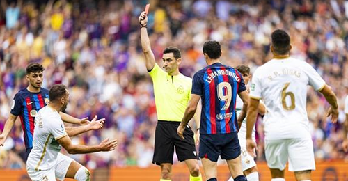 西甲第6轮：巴塞罗那3-0埃尔切 莱万梅开二度德佩建功
