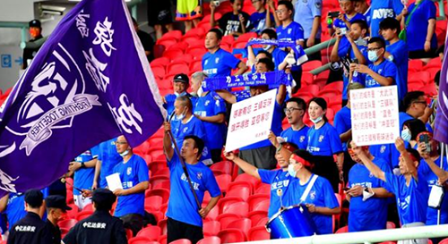 武汉三镇的主教练是谁