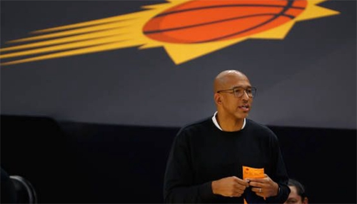 老板卖队球员闹离队氛围悲伤 太阳媒体日如葬礼一般