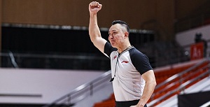 CBA要求解说员不要评价吹罚是怎么回事