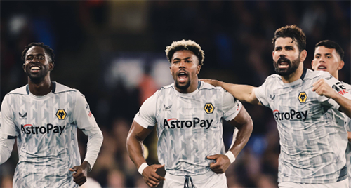 英超第12轮：水晶宫2-1狼队 头号射手扎哈破门