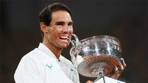 纳达尔为什么红土无敌