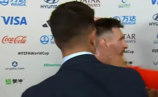 克罗地亚主帅亲自祝贺梅西晋级 接受采访时上前握手和拥抱