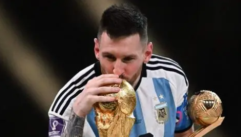 阿根廷媒体盘点梅西的2022年 法甲28场12球20助 国家队14场18球6助
