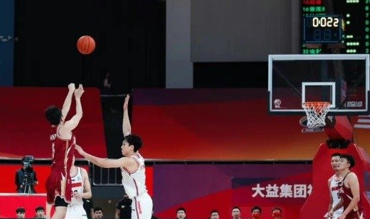 张镇麟为什么改77号