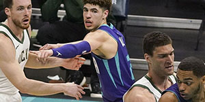 2022/2023NBA常规赛黄蜂VS雄鹿比赛预测