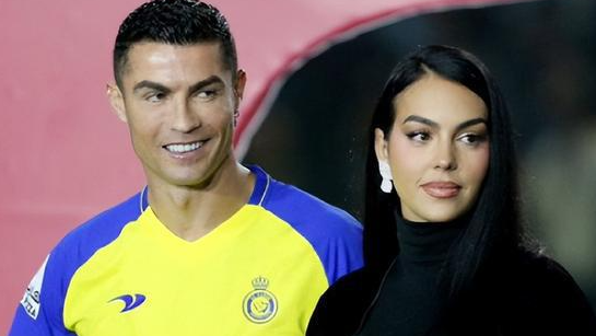 c罗在沙特被视为皇室成员 生活很是奢侈