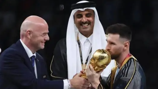 国际足联官宣 梅西第七次当选2022世界足球先生