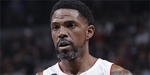 哈斯勒姆什么时候退役