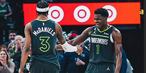 麦克丹尼尔斯臂展多少