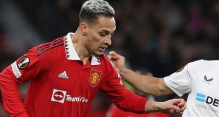 欧联杯1/4决赛：曼联2-2塞维利亚 萨比策双响马奎尔乌龙