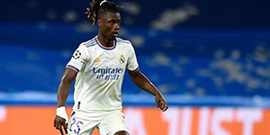 卡马文加皇马几号