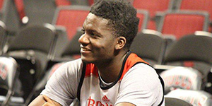 卡佩拉什么时候被火箭交易的