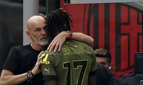 欧冠半决赛：AC米兰0-2国际米兰 国米首次在欧战击败同城对手