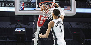 2023文班亚马在哪个球队