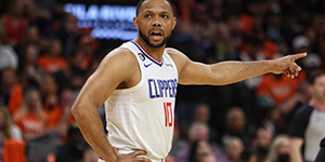 2023埃里克戈登现在在哪一个队