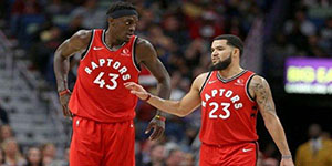 西亚卡姆打什么位置